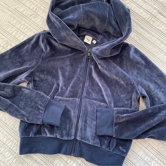 Aritzia Tna On Cloud 90’s Velour Zip Hoodie in Admiral Navy Blue sz Small - Picture 4 of 10